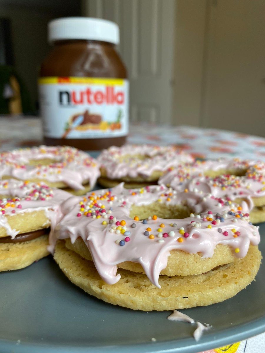 charrobbo0's tweet photo. Shortbread biscuits filled with Nutella and looking like donuts 🍩 #MinsterBakeClub https://t.co/NBdpLFyjYq