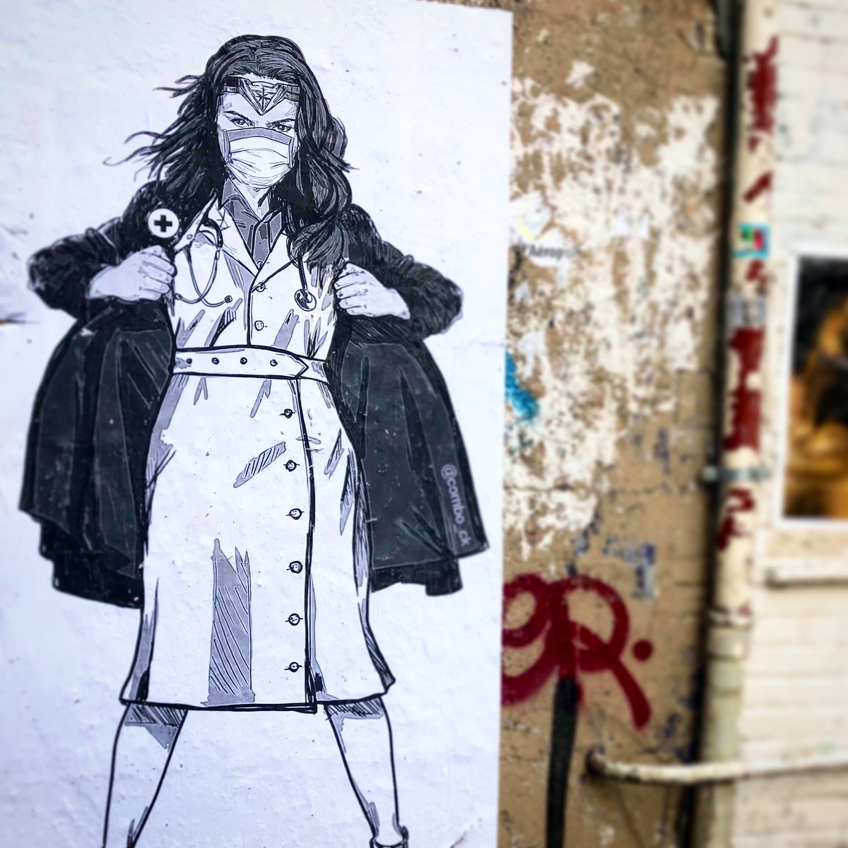 fastertagueur's tweet photo. « Remerciez toujours votre infirmière, bien souvent elles sont les seules entre vous et un corbillard » Warren Beatty
by #combock #streetart #nurse #wonderwoman #empowerment #empoweringwomen #woman #nurses #pop #photo #photooftheday #art #artwork #artoftheday #nirindastreet https://t.co/4DQaQ6RBbF