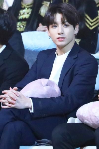 CEO JUNGKOOK VS PRO GAMER JK ; A thread 