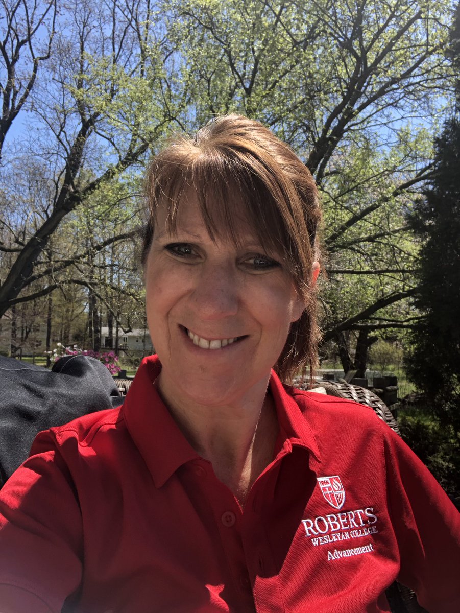 AdventureCarrie's tweet photo. Sporting my @RobertsWesleyan gear to support the @RobertsEnactus team competing in the @Enactus_USA semi-finals today! Tune in at 2pm to see if they are advancing to the finals: https://t.co/gFGIcsdtT9 https://t.co/Nde5cRfyd3