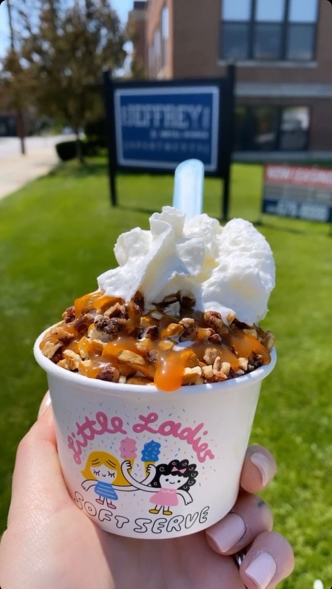 CITYSPACE1's tweet photo. A big thank you to #LittleLadiesSoftServe for coming out today! We hope our residents enjoyed their ice cream as much as we did.
Absolutely delicious, creamy soft serve!🍦🍦
#icecreamtruck #softserve #columbus #dessert #TheJeffrey
#Cityspacerealty https://t.co/PvrfXH18wR
