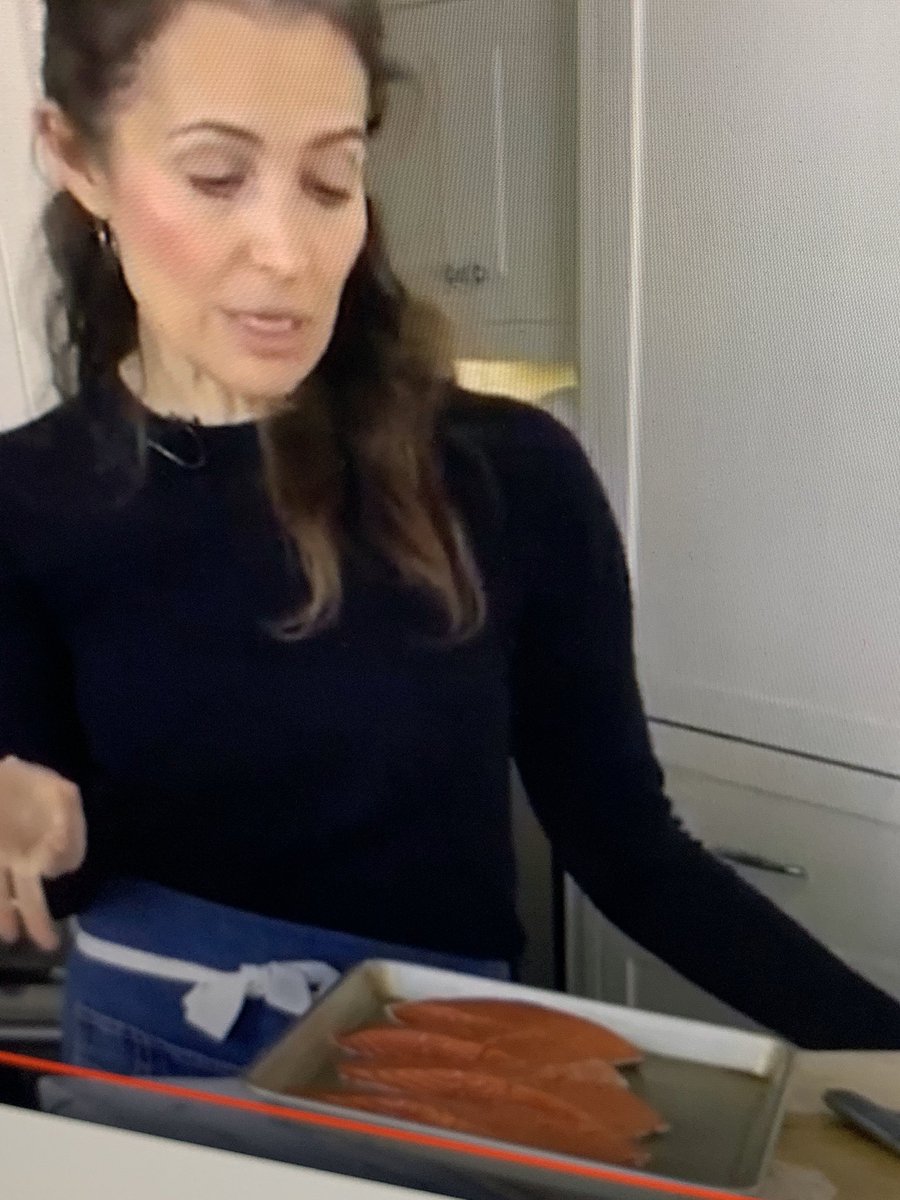 ThatsITLA's tweet photo. What is your favorite fish? Mine is salmon. I am so excited to see Wild salmon California rolls on today’s presentation! @pamelasalzman  #quickerthanquick
#pamelasalzman
@MelissasProduce https://t.co/CcA22cxE8u
