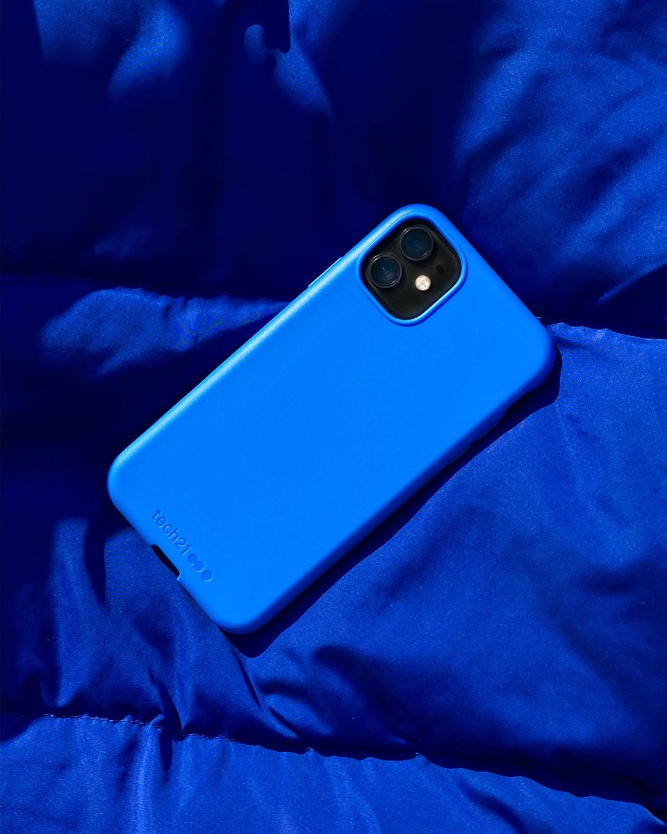 Tech21Official's tweet photo. Our #StudioColour cases are made to protect your phone #dropafterdrop, whether you’re smashing out a home workout, cooking up a homemade lasagne or are on your 7th consecutive hour of @Netflix in bed 🤷♂️
Available for @Apple and Android, and now 20% off! ✌️ https://t.co/pb5uHotqgJ