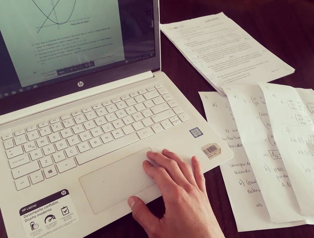 ProfesorBSM's tweet photo. Clases particulares ON LINE 📈📲💻 Matemática, Estadística, Álgebra, Álgebra Lineal, Geometría, Cálculo l, ll, lll, Ecuaciones Dif. Ordinarias, Modelos Probabilísticos, E. Media (Plan Común y Diferenciado), Entrenamiento "PSU", Resolución Pruebas y Ex Finales. 
- Universidades. https://t.co/V9OQnxwqKY