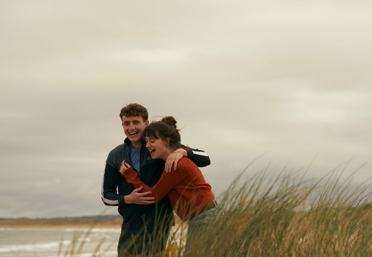 Missguided's tweet photo. Marianne: “Is he your best friend do you think?” 

Connell: “No...you are.”

Me: 😭😭😭😭😭 https://t.co/CfxK53iVsx
