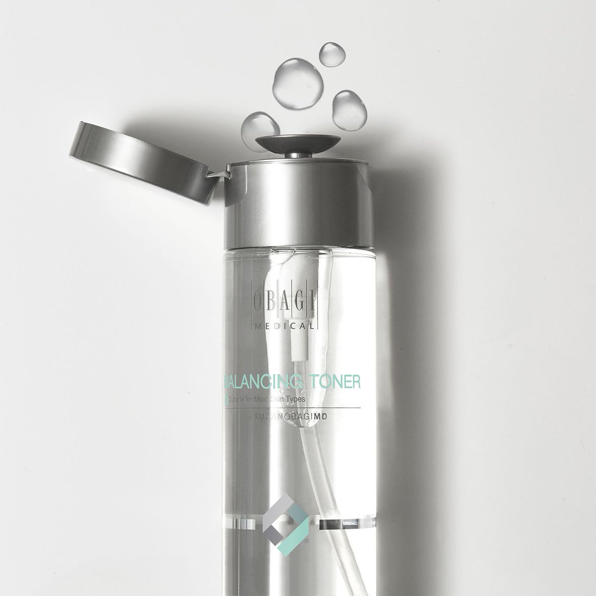 Obagi's tweet photo. Balanced and refreshed skin is just a few pumps away! Post cleansing, our #SUZANOBAGIMD Balancing Toner removes excess oil and impurities and is designed to support your skin's natural pH, setting the stage for other essentials in your regimen to follow. #obagi @suzanobagimd https://t.co/2fGZh4vFQi