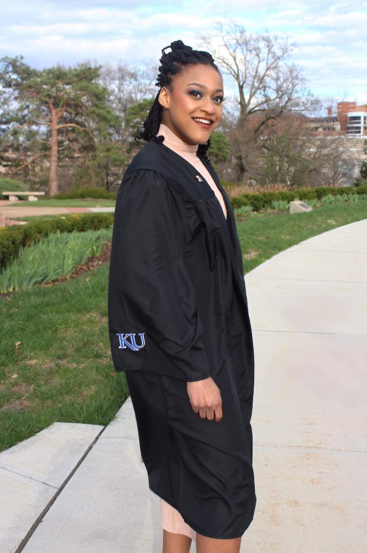 MAD_Astra_'s tweet photo. After 4 fun years at KU, on Sunday I am graduating with my BS in Microbiology. 

Looking to the future, I will proudly be pursuing my Ph.D. in Population Biology, Ecology, and Evolution at Emory University. The faculty, grad students, and diversity efforts made my decision clear! https://t.co/T8Lw1IbhKV