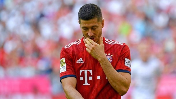 Robert Lewandowski as Raquel Murillo / Lisbon- didn't perform well in Madrid- used to be on the wrong team- was close to joining the wrong side again- overall a very valuable member though
