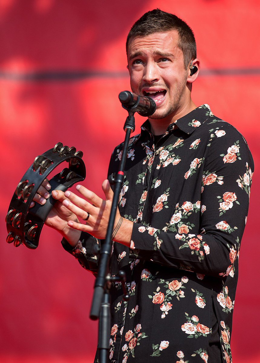 18. His versatility: tyler is so versatile music wise, he can literally play the piano, the keyboard, the ukulele, the bass guitar, the electric guitar and synthesisers, as well as being a talented vocalist.