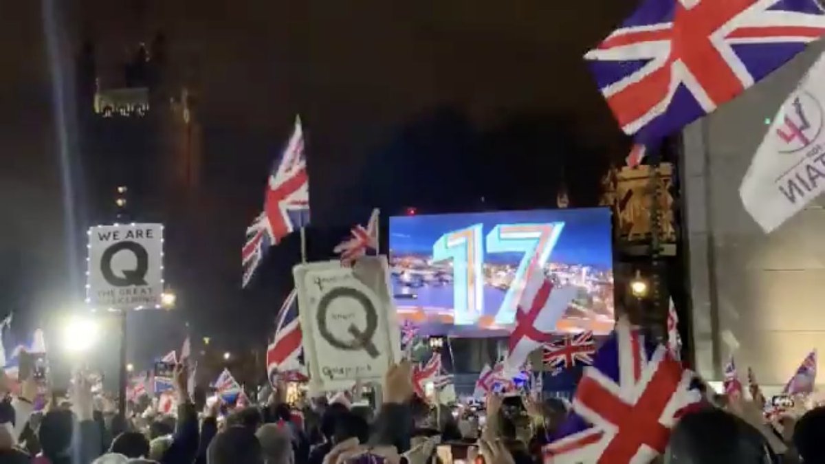 Aqylxms_fdn's tweet photo. People of the UK ๐ฌ๐ง
Itโs a battle of good versus evil.
Make sure youโre on the right side of history ๐๐ป๐๐ป
#wwg1wgauk
#QanonUK https://t.co/aknneUtzXW