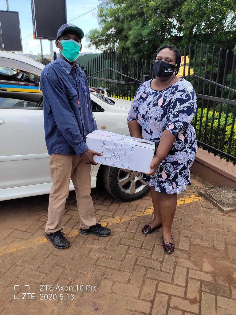 Pamankunda's tweet photo. Humbled to meet #EkirapaBernard,the selfless soul who tried to save the lady that drowned on that rainy day at the Nakawa junction. Bernard works with #SuperLoaf. @JustClickUg https://t.co/XjALVak352