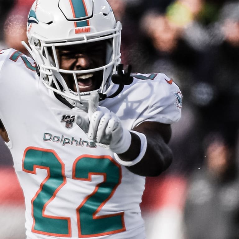 Clover_Football's tweet photo. Big S/O to former @AppState_FB and current @MiamiDolphins CB @hayeskt2 for taking time out of his busy day to talk to the DB’s. We appreciate your time and wish you nothing but the best in your future. Clover Football will be cheering you on. #TheCompetitiveEdge #TPW🥦 https://t.co/dpv5kQ0ay7