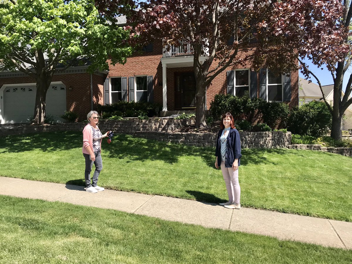 joyhastingsjgR's tweet photo. #WorkingitWednesday #Comingsoon #brainstorming It may look different these days but Real Estate is still essential. Here to help you with your Real Estate needs, give us a call! https://t.co/Ajyrw7HPfI https://t.co/xoxsisZddN
