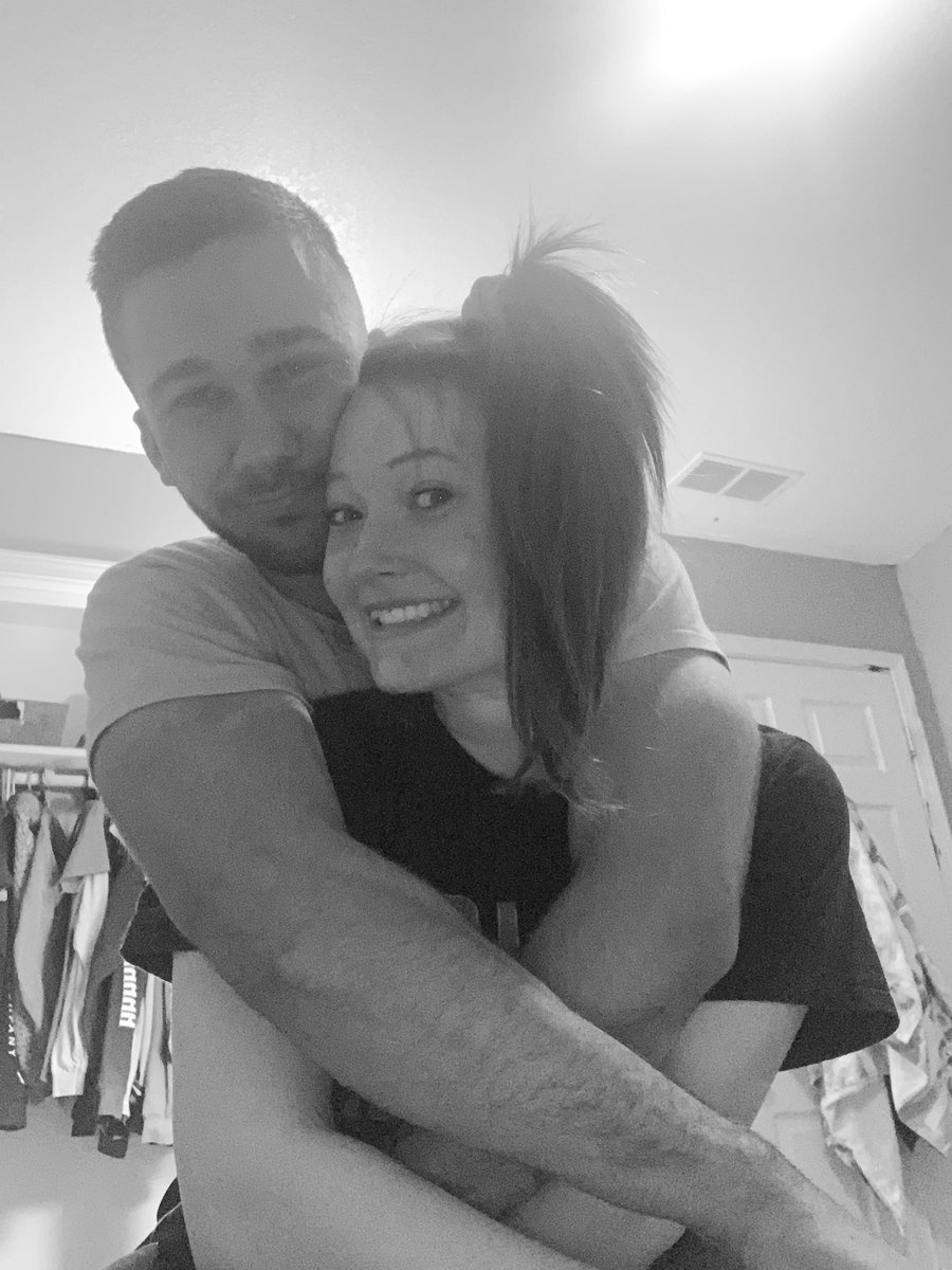laurincook_'s tweet photo. happy five months, i can’t wait for you to be back home 🥰 https://t.co/g0olRWZmSe