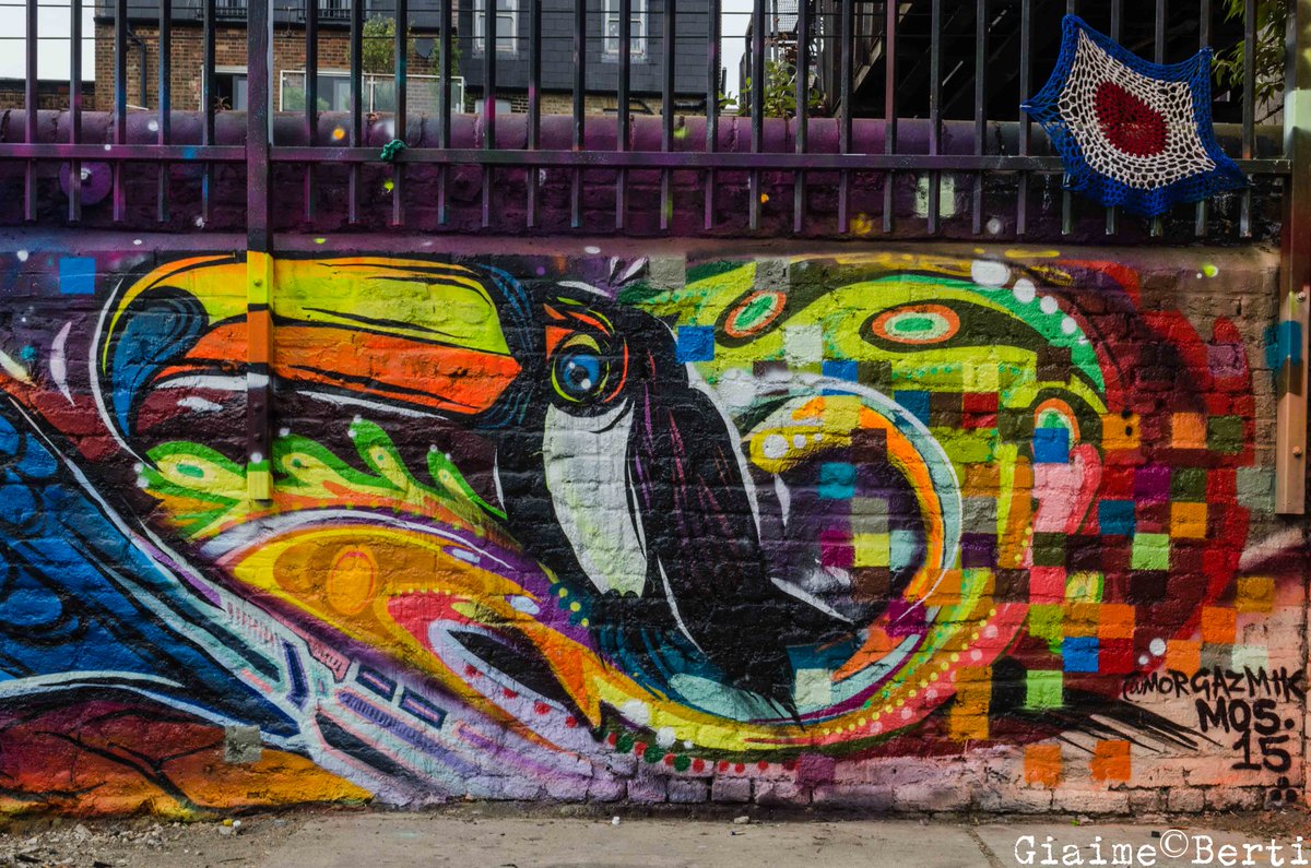 EndoftheLineLDN's tweet photo. It's been our mission to bring colour to the streets of our city since before 2007, here's some shots from one of our annual street art and graffiti festivals Meeting of Styles in 2015 Part of the global festival @MeetingOfStyles 
(Photog: Giamie Bertie) https://t.co/gT6W7WUTK3