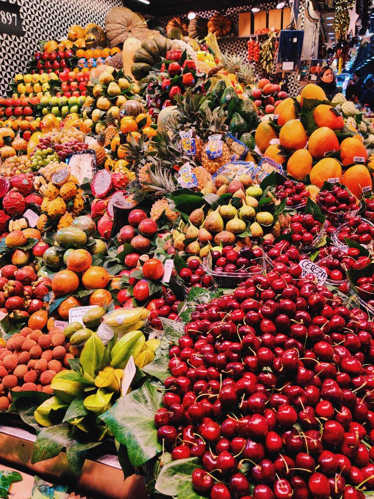 7. La Boqueria MercadoNear La Rambla, you can find this unique market, selling various stuff, from food to fruits & even tapas 