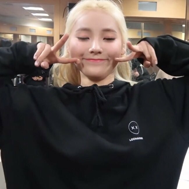 thread of jinsoul going :]