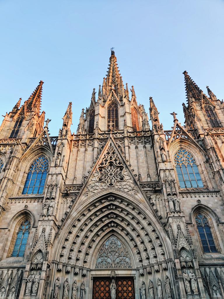 8. Gothic QuartersHere, you can check out all the gothic architecture & influence, including the famous Barcelona Cathedral.