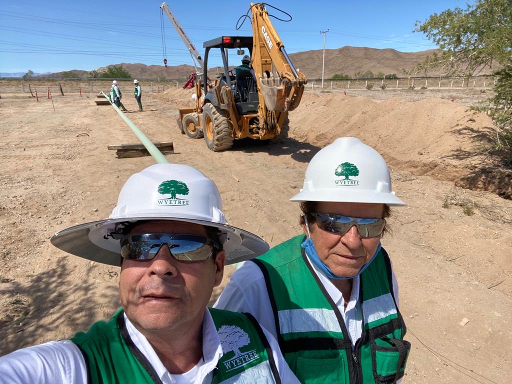 Francisco and Alberto ready for some lowering action...