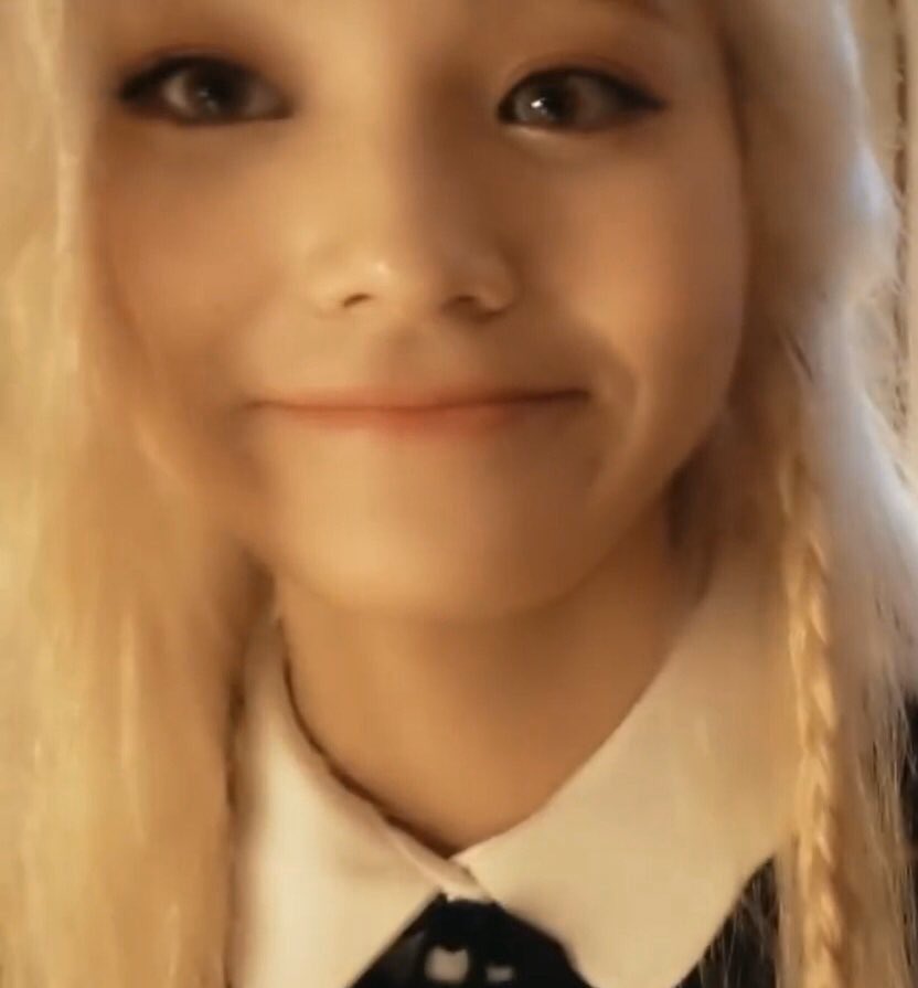 jimple (jinsoul dimple)