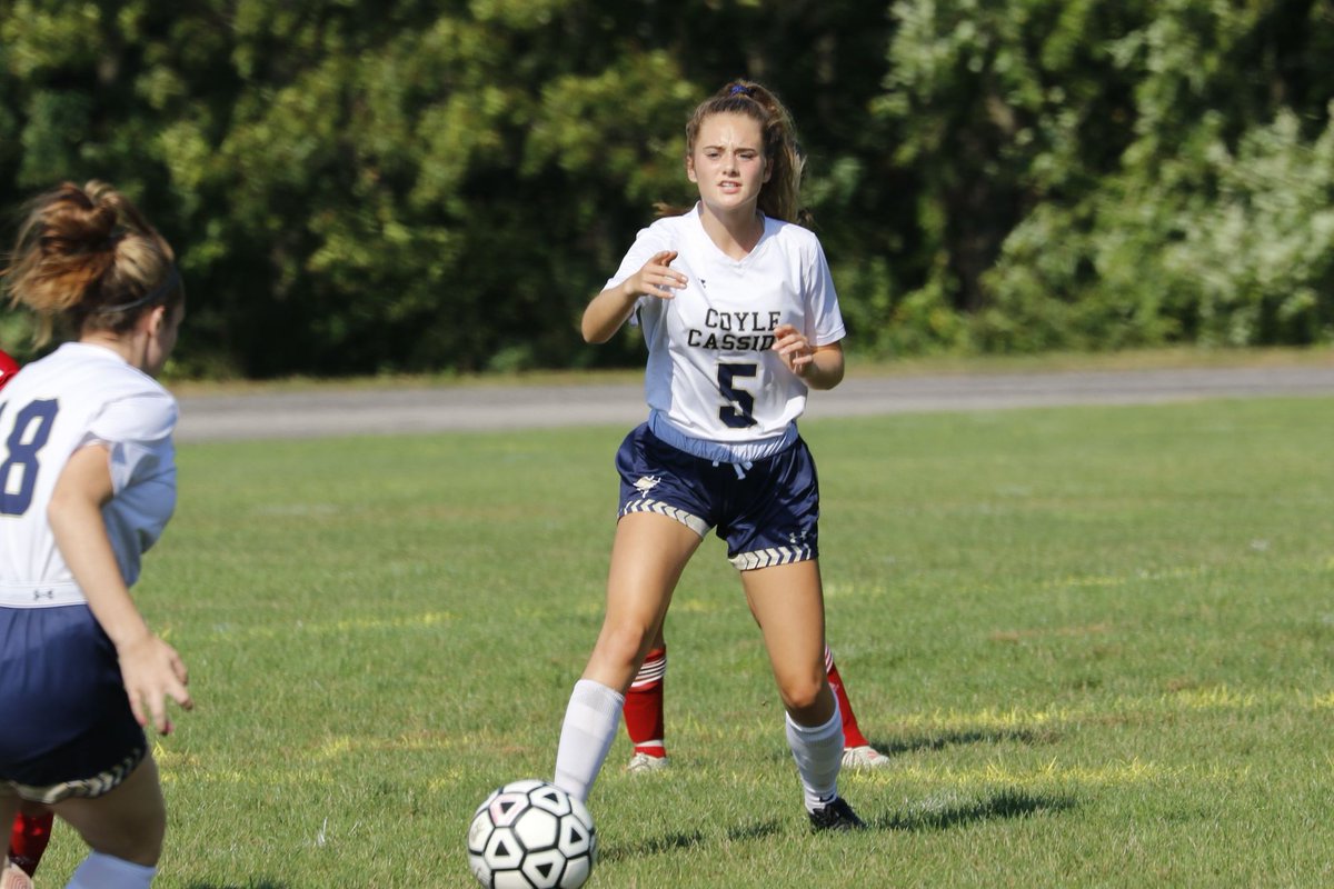 JULIA BELOCAS '20