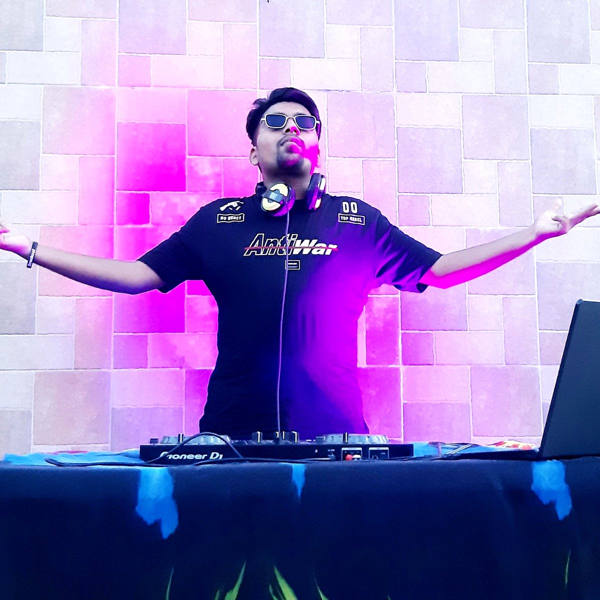 djkrjofficial's tweet photo. #NewProfilePic https://t.co/5kKAbK0K8Q
