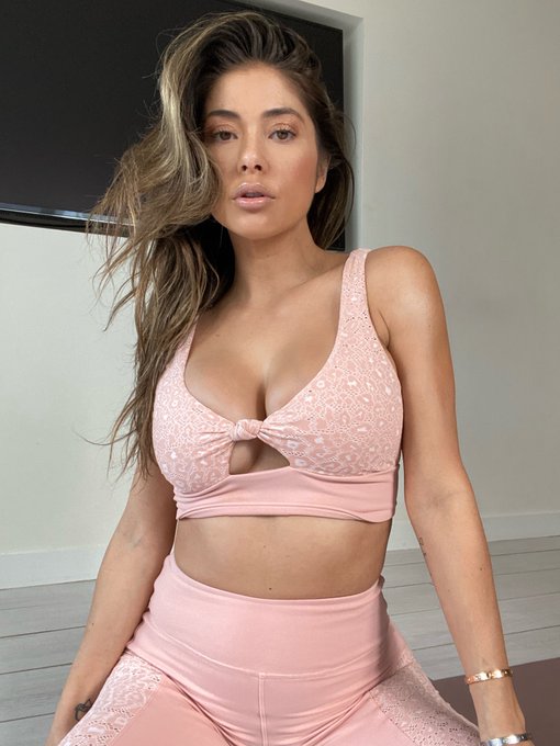 Bored in the house so I got cute for yoga. 
More exclusives at https://t.co/Tfs5RZ0bxr ? https://t.c