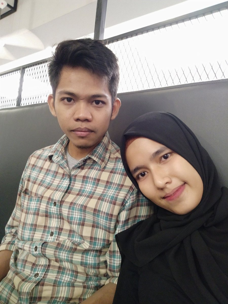 an_giemarissa's tweet photo. Uda lama ga buka twitter. Pas udah buka tiba-tiba udah jadi istri abang ini 😂 setelah melalui banyak cerita, up and down nya keitung and finally alhamdulillah.... Masyaa allah nikmat allah luar biasa. Saranghee oppa❤️ https://t.co/MAMdnVVlyK