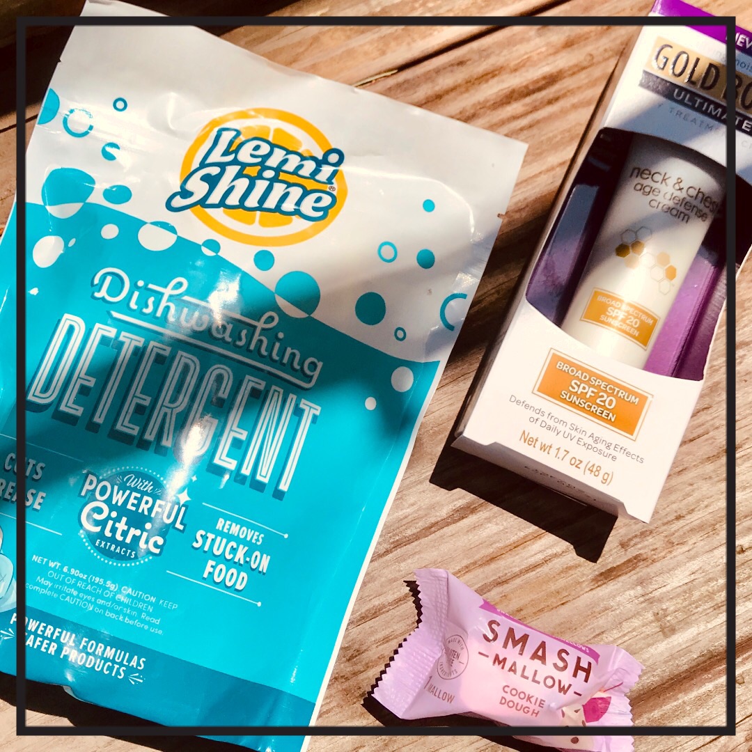 SageyGirlReview's tweet photo. A little bit of everything in my latest VoxBox! @Influenster @Snackapade @Lemishine #SpringForwardVoxBox #complimentary https://t.co/zI7CIrvBlu