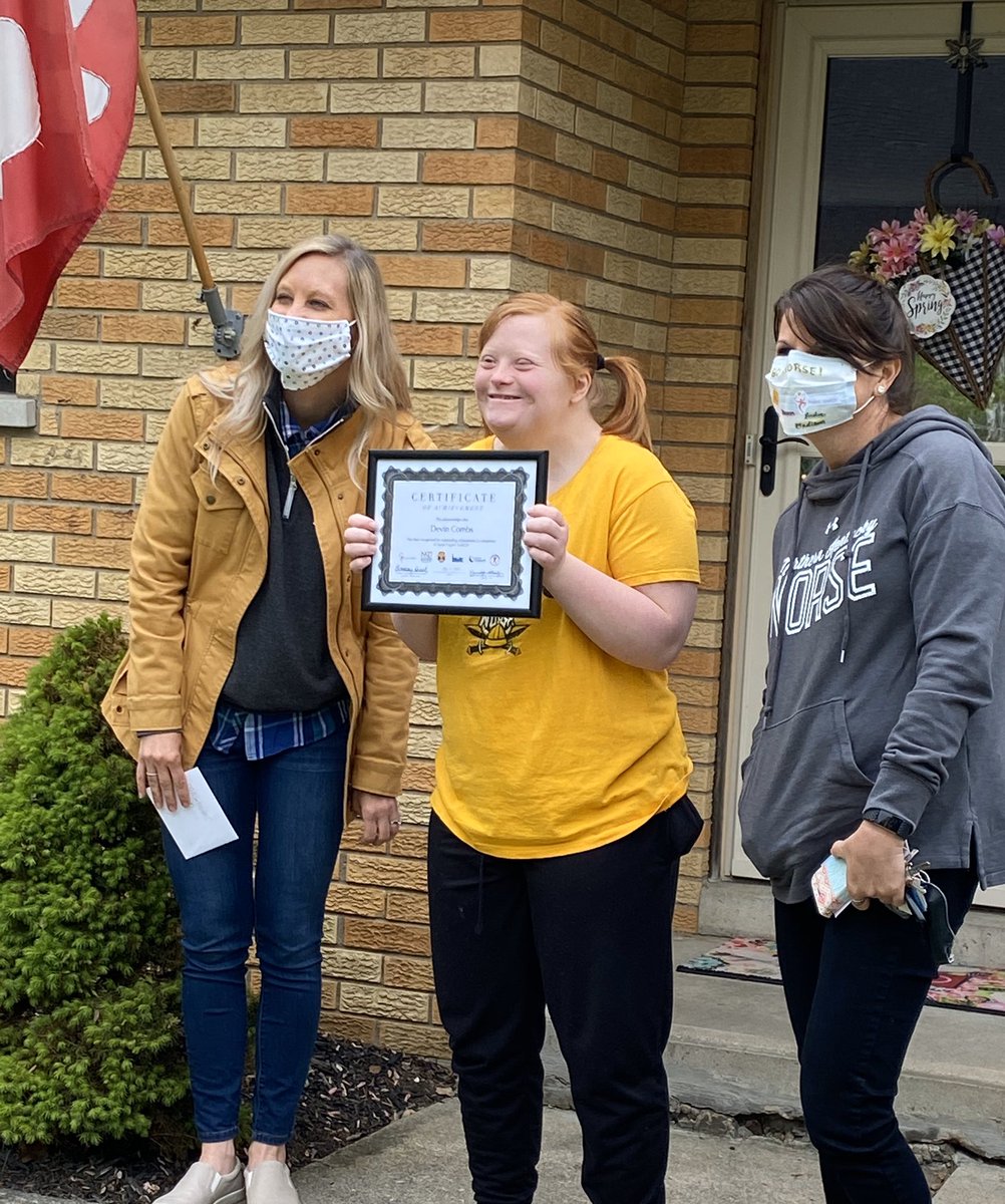 DJillCook1's tweet photo. Thrilled to get to be part of the team that delivered certificates of completion to the Norse Project SEARCH interns today.  They have worked hard, learned lots and are ready for the next step- employment! @SearchNorse @LindsayLinzb23 @mkephartccs @CCSchoo1s @beechwood_tiger https://t.co/oXIifkLix1