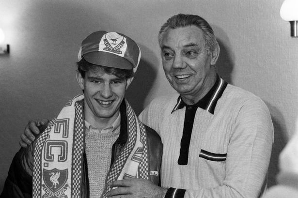robertmdaws's tweet photo. #WayneHarrison with Liverpool manager Joe Fagan in 1985.
@LFC #LFC @angiesliverpool https://t.co/T7RCGSmXE2