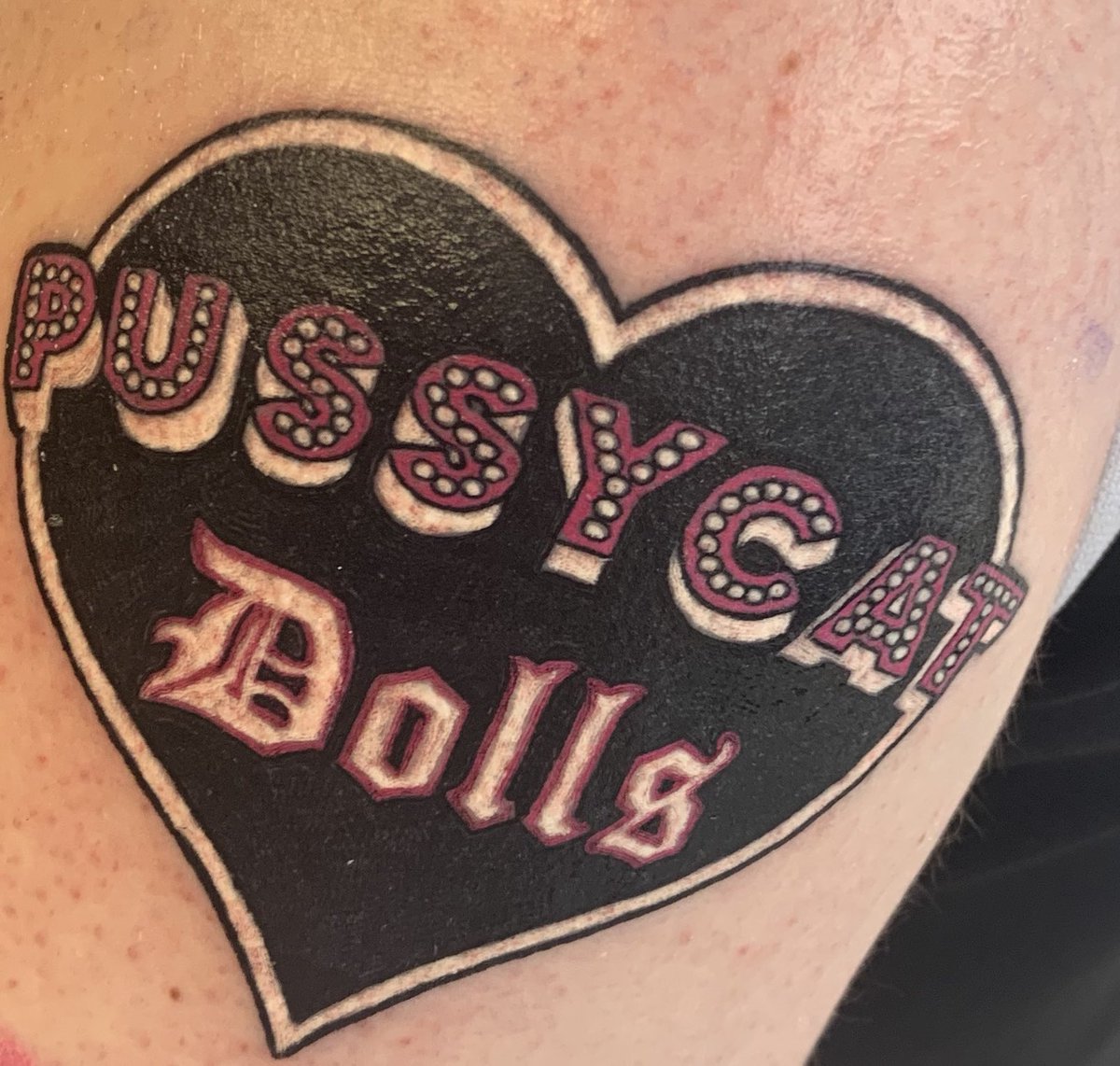RyanSweeney2812's tweet image. Queen did you ever see my @pussycatdolls  tattoo 🙌🙌🙌🙌🙌