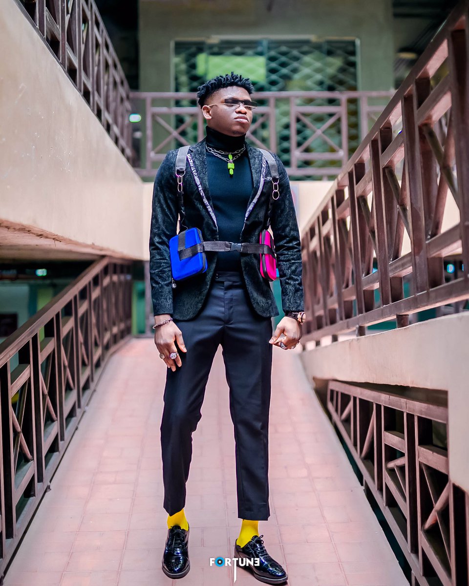 LEEREEKs the STYLIST tweet media