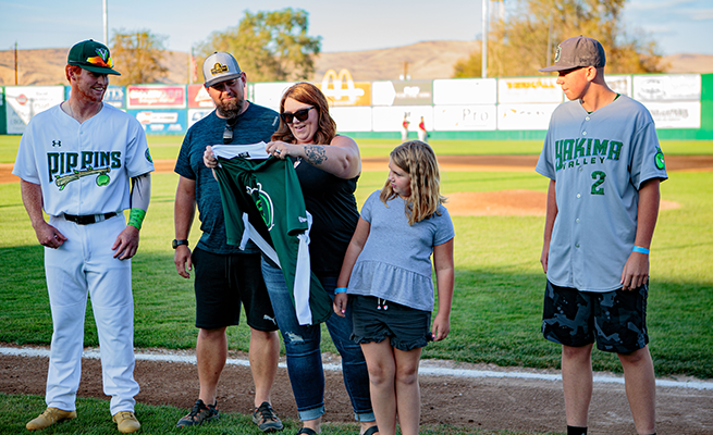 PippinsBaseball's tweet photo. In a shortened summer with plenty of talent coming in, the Pippins are still searching for host families for the summer. Read more: https://t.co/U4Ie6sdk9z #RollPipps #StayHome4Baseball https://t.co/mrn2Vspdtc