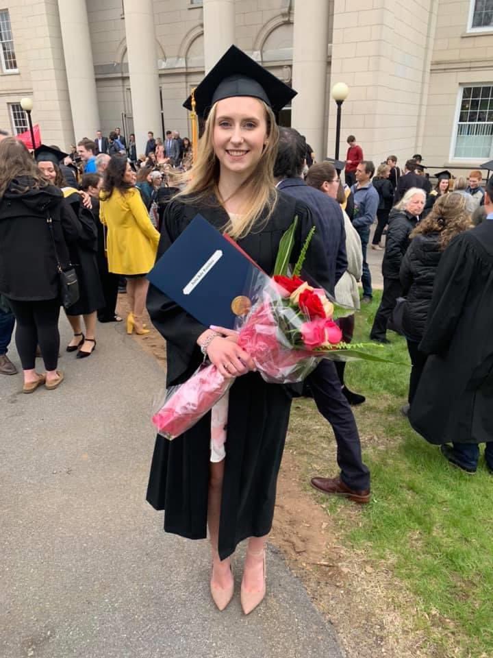 BexSaunders7's tweet photo. Awww. Memories. One year ago today.  

Proud mummy moment ❤️🇬🇧👸🏼👸🏼❤️ #graduation @AcadiaU #classof2019 #squidone https://t.co/XBgv1RXYK6
