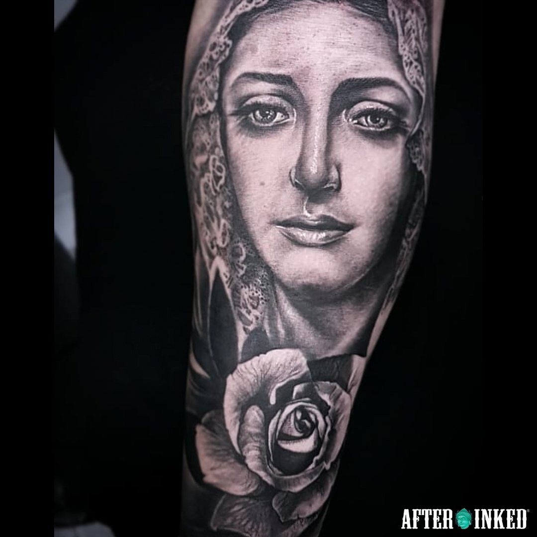 AfterInked's tweet photo. #VirginOfFatima #FatimaVirgin #VirginMary #afterinked #proudusers #formulatedforperfection #afterinkedeveryday #tattooaftercare #vegan #catholic #religious #vintage #religiousart #blessedvirginmary #trecechiros_tattooshop #hectorandres_salas #jefer_estigma_ https://t.co/QGnUxvbnXd
