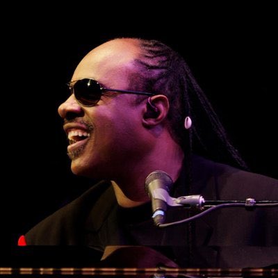 MusicoPro's tweet photo. Feliz cumpleaños a uno de los más grandes de la historia @StevieWonder https://t.co/Coh7w3aSa2