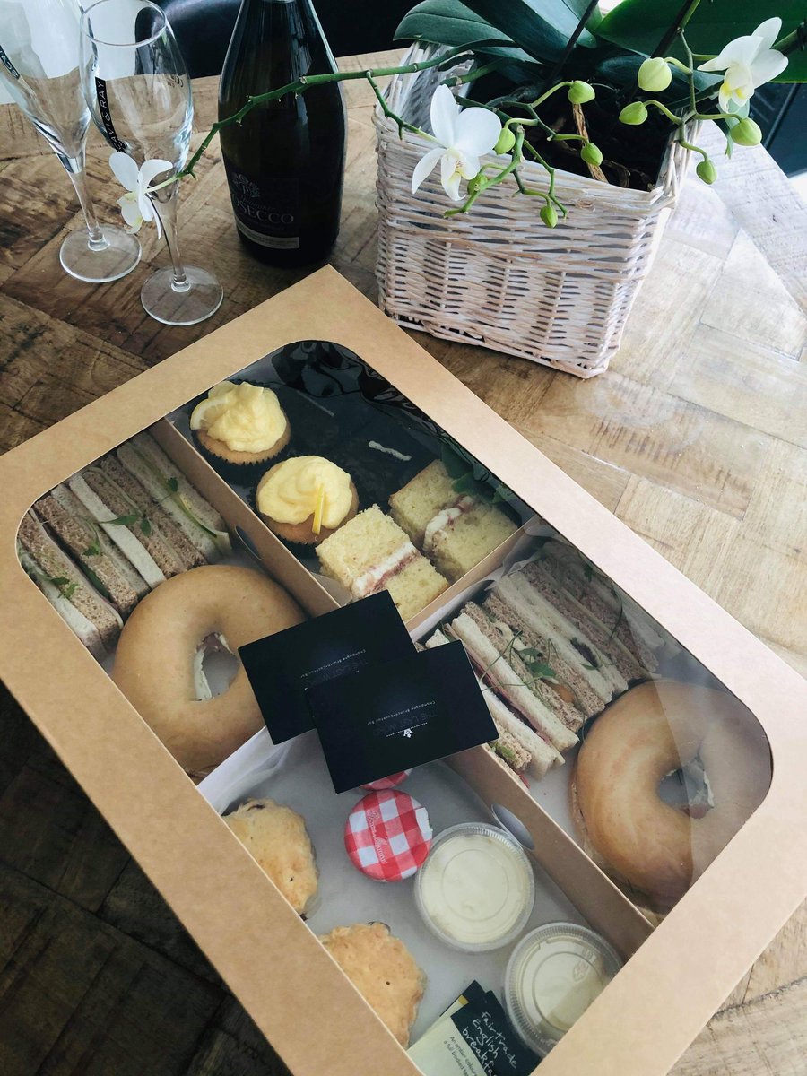 LastClifton's tweet photo. Just a snapshot of what to expect from our Afternoon Tea deliveries; which will be available from Thursday-Sunday, 12:00-17:00 🍾🍰 Please contact us for more details via our website, https://t.co/UOY8lEgJ1K #afternoontea #Bristol #delivery #SmallBusiness #supportlocal https://t.co/9KbHPasbrk