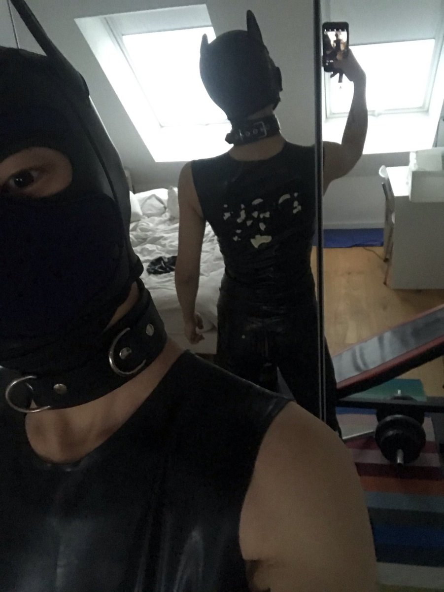 RubberSubCane09's tweet image. Woof #puppylatex #rubbergay #fetishberlin #gayberlin