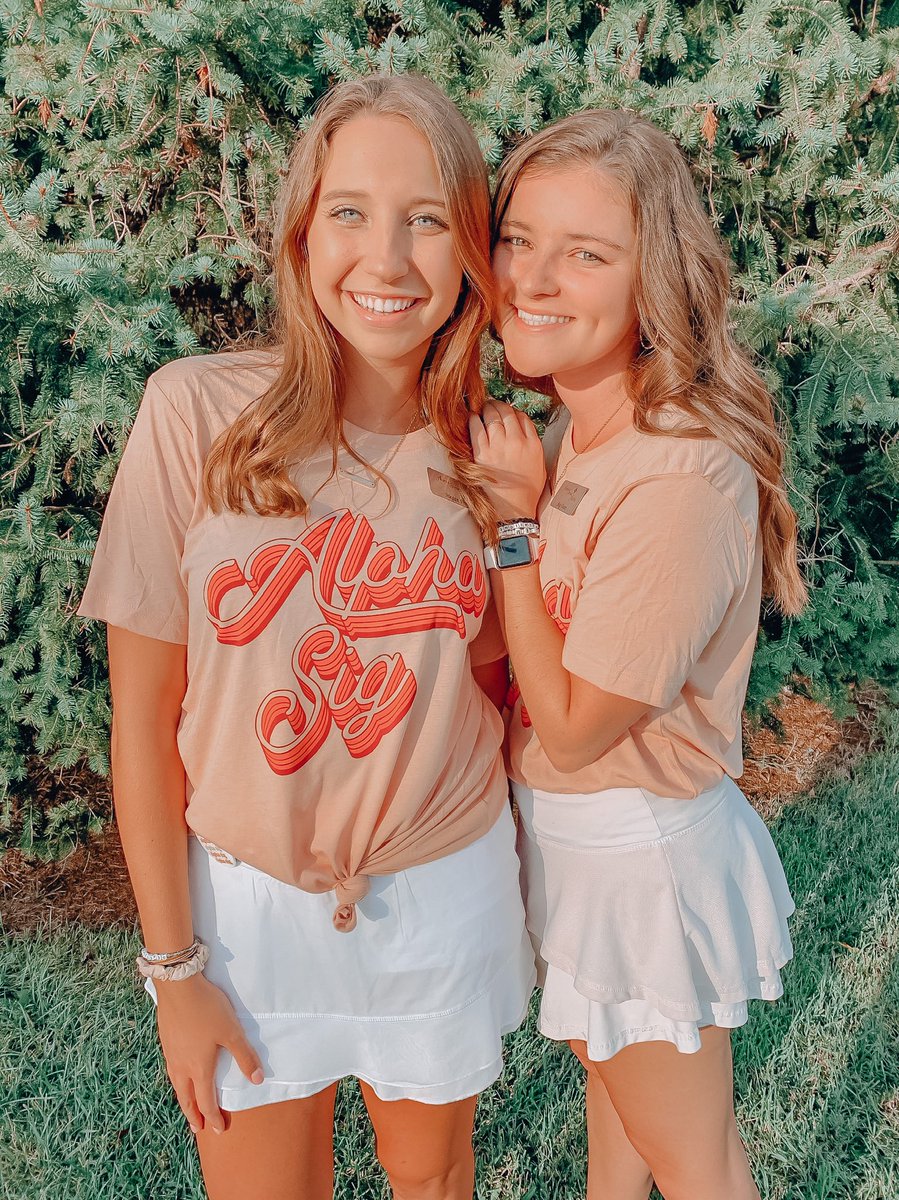 Formal recruitment opens up TODAY! We cannot wait to be back on campus with all of our sisters and our Panhellenic sisters for the best week ever🌟
•
Link is in our bio!