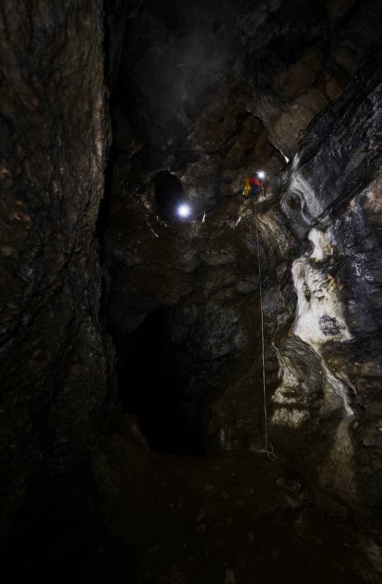 floW_motion's tweet photo. #adventure #inside_mother_earth. Aufgenommen in der #fränkischenschweiz
#abseiling #extremephotography #wondersoftheworld #lostplaces #explore #wanderlust #lostplacesgermany #höhle #flowmotion_Hof #FlorianWachter
Danke an Team - #Fotografie #unterTage geht nicht alleine ... https://t.co/e7g4kKOFUn
