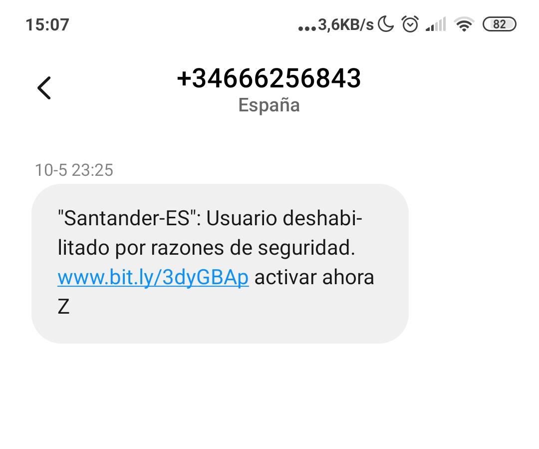 Dhap0's tweet photo. Hace un par de días recibo este SMS el cual me informa que se me ha retirado el acceso a mi cuenta del banco @santander_es, por motivos de seguridad. Parece que al menos me dan un enlace para poder recuperar mi cuenta. La solución esta a un click pero, un momento...🧐
1/10 https://t.co/GdpXZTDquE