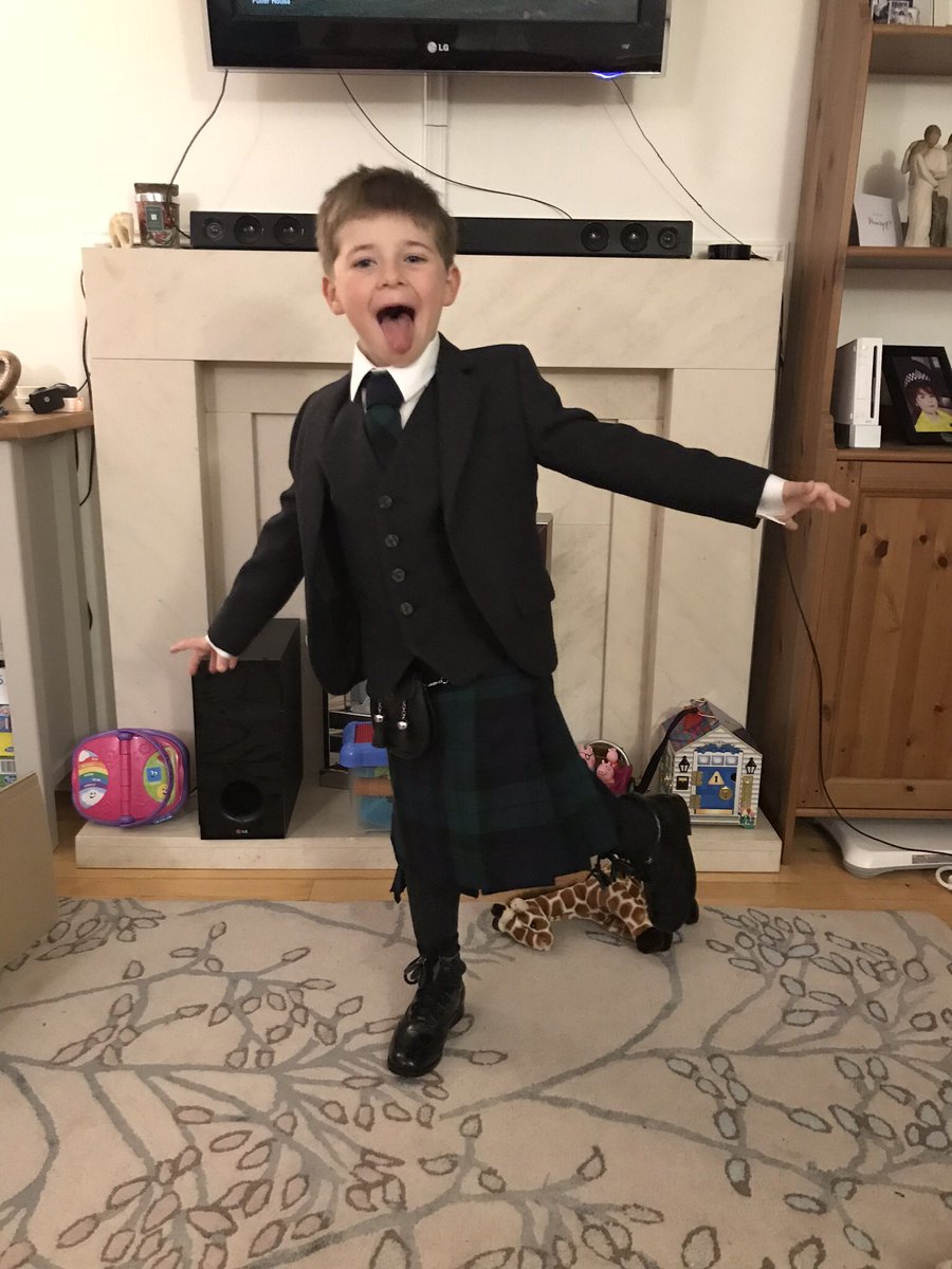 eeekescape tweet media