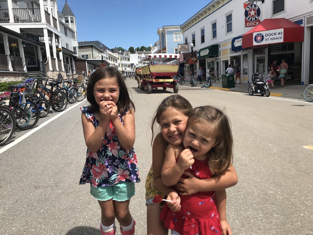 beckypallone's tweet photo. Pallone’s at Mackinac Island ⁦@RichlandQCSD⁩ #virtualspiritdays https://t.co/xIdr4nwaR3