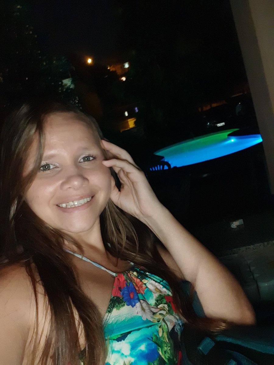 JuhLeBr's tweet photo. Nada a pedir somente agradecer a Deus por mais um ano de vida e pelo maior e melhor presente que ele me deu.. #GRATIDÃO
#BdayDaJu
#JuFaz26 🎊🎉🎊🎉🎉🎉 https://t.co/9BQQ9WbRf0
