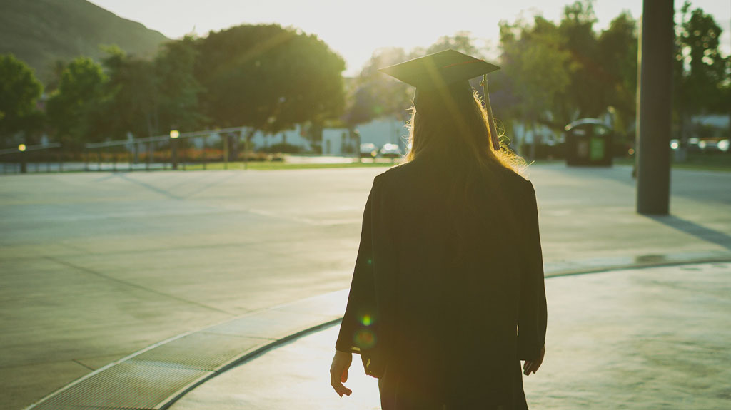 This year's grad ceremonies may not look like you expected, but we know you're ready to take on the world. And when you're ready to take on your own insurance, remember this life hack: Bundle your renters & auto insurance to save $$$.