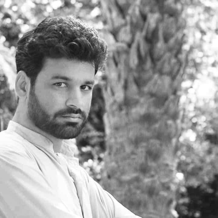 MahrangBaloch_'s tweet photo. 1/2 #Balochistan issue in these hashtags 
#SaveBalochMissingPersons 
#SaveBalochWomen 
#ShowTheRedCard 
#StopEnforcedDisappearnces 
#RestoreInternetInBalochistan 
#SaveBalochStudents 
#SaveSanaBaloch https://t.co/Faigz16FJH