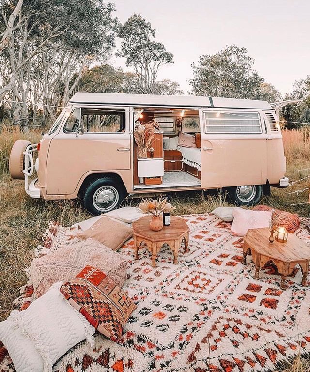 LamonBeth's tweet photo. anyone trying to live like this with me ? 🌎 https://t.co/RwAEbBJmTI
