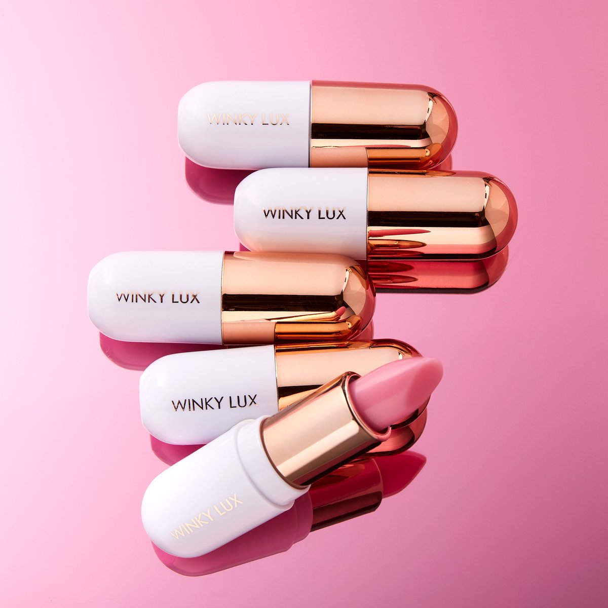 WinkyLux's tweet photo. 🍓GIVEAWAY🍓

Enter to win this ultra nourishing Strawberry Matcha lip balm. Trust me, your lips need it.

Enter:
✨Follow @WinkyLux  
✨Retweet
✨Tag a pal or 2😉
#Giveaway #GiveawayAlert #entertowin https://t.co/7LNFEZ4tUv