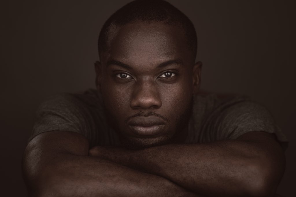 zimmani's tweet photo. The photographer             The Photo

#Theportraitassassin https://t.co/8SV8cD09OJ
